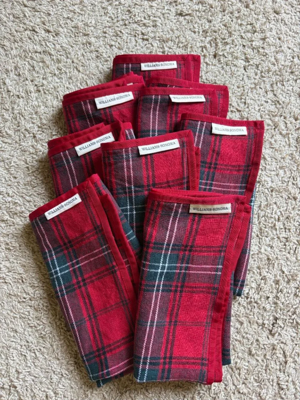 Williams Sonoma Set of 8 Tartan Plaid Red Cloth Napkins and Table Runner 16 x 90